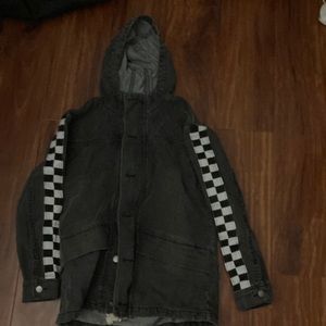 Jean jacket with checkered sleeves